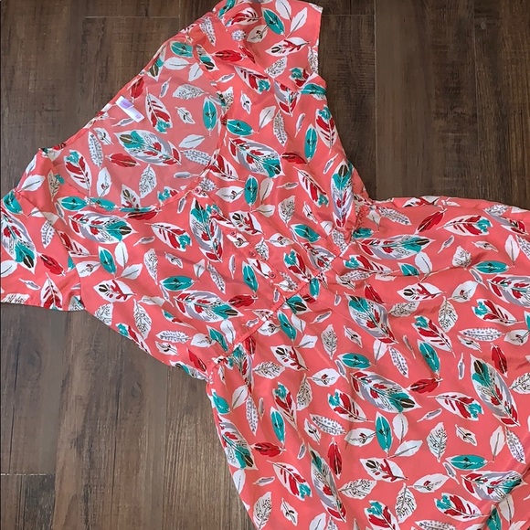 Xhilaration Dresses & Skirts - Xhiliration feather dress. Size XXL.